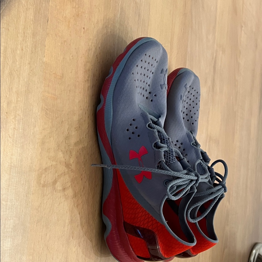 Under Armour Men's Gray and Red Athletic Shoes - Picture 4 of 5